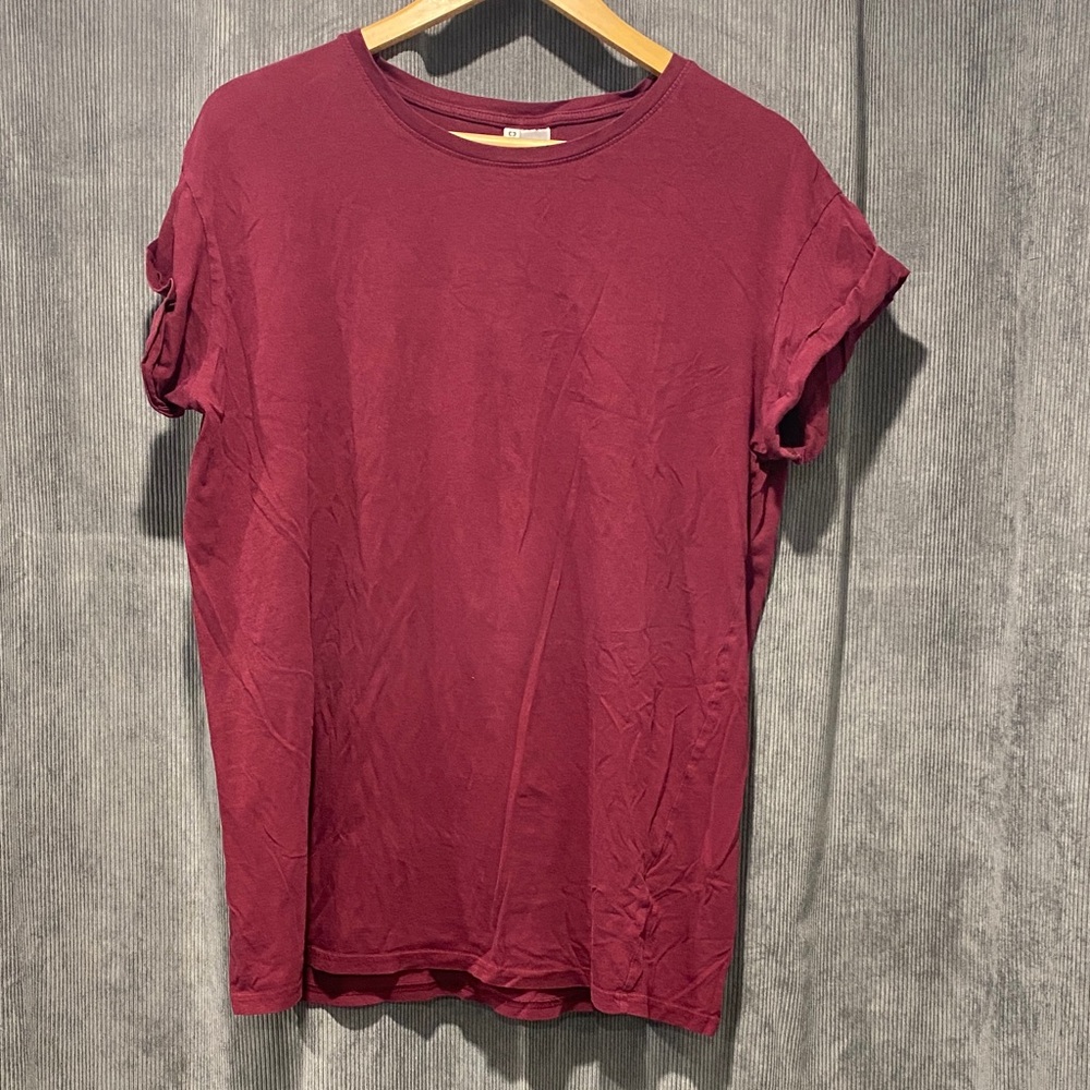 H&M Burgundy Short Rolled Sleeve Tee